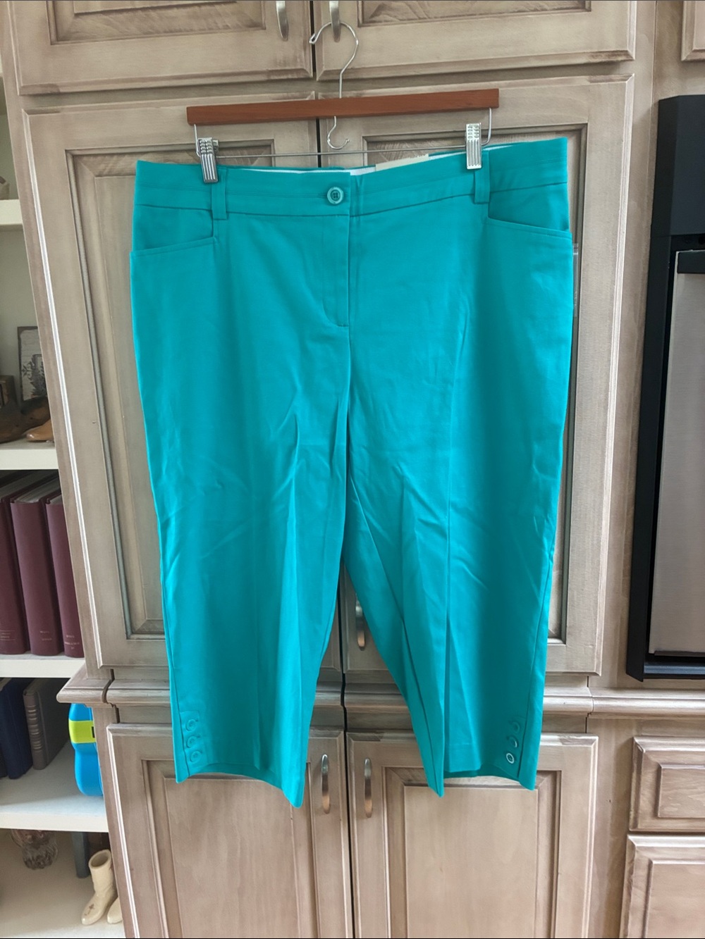 Studio Works Teal turquoise Cropped Stretch Capris 16W nwt